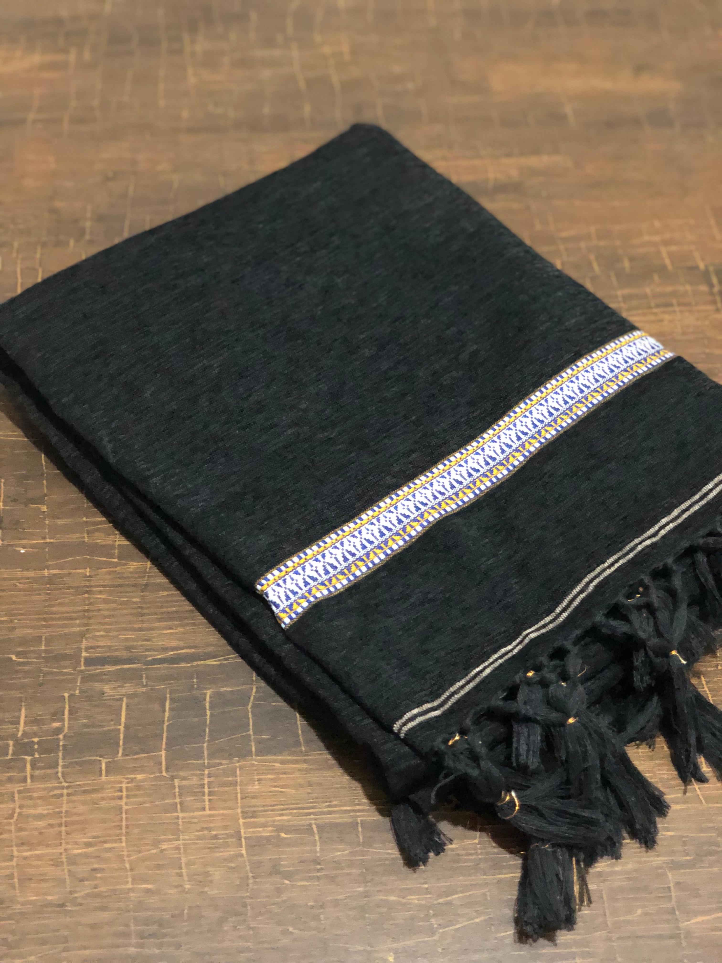 Velvet Gents Shawl – Soft, Warm & Stylish Traditional Wrap