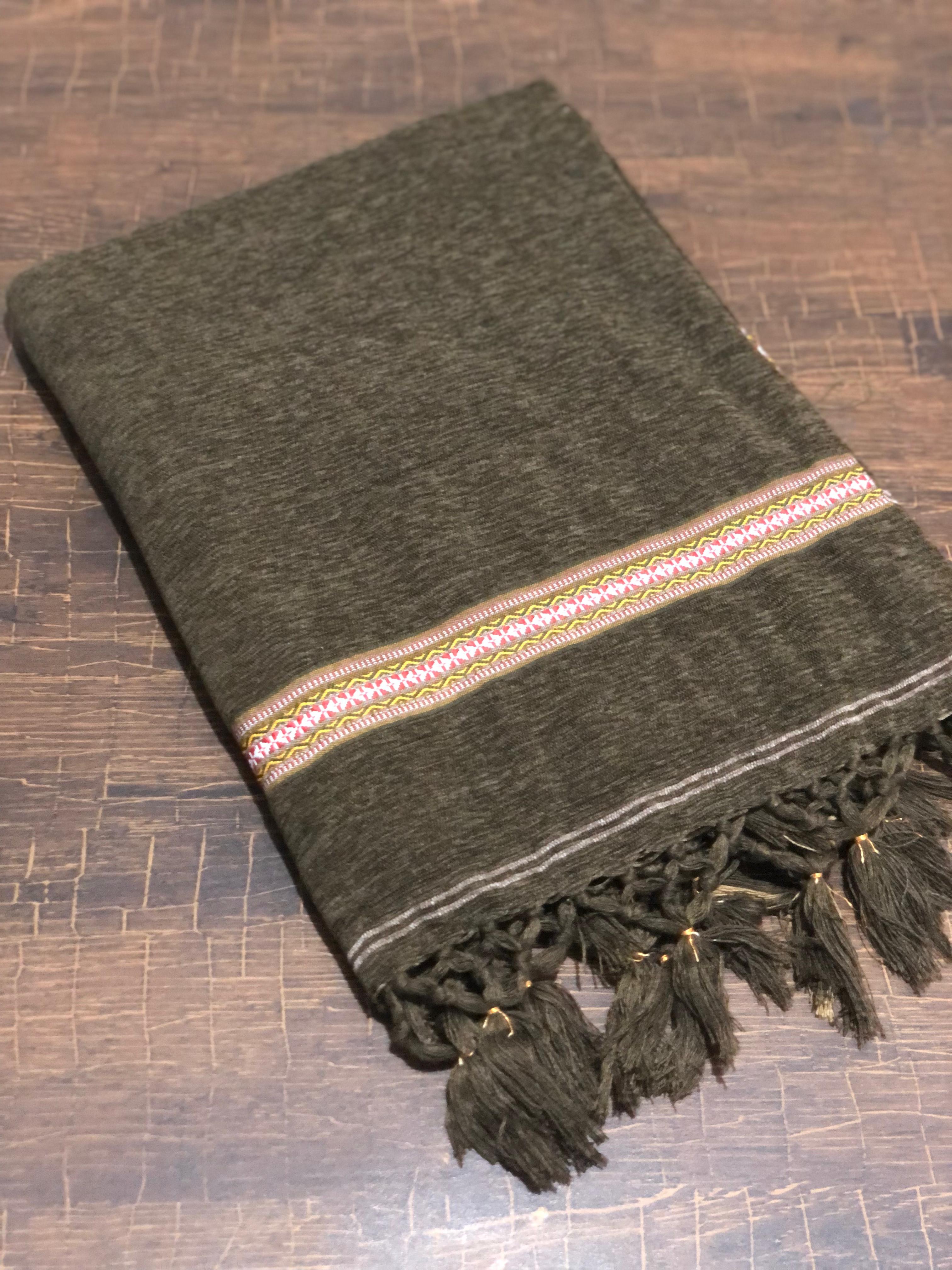 Velvet Gents Shawl – Soft, Warm & Stylish Traditional Wrap